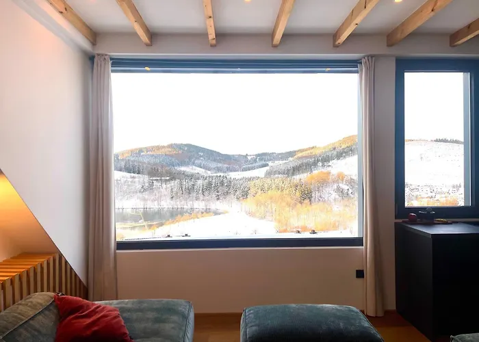 Moderne Atelierwohnung, Blick Auf Und Skigebiet *